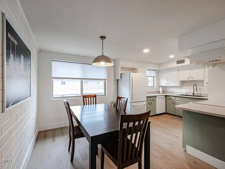 6824 E 2nd St #206 — Photo 9