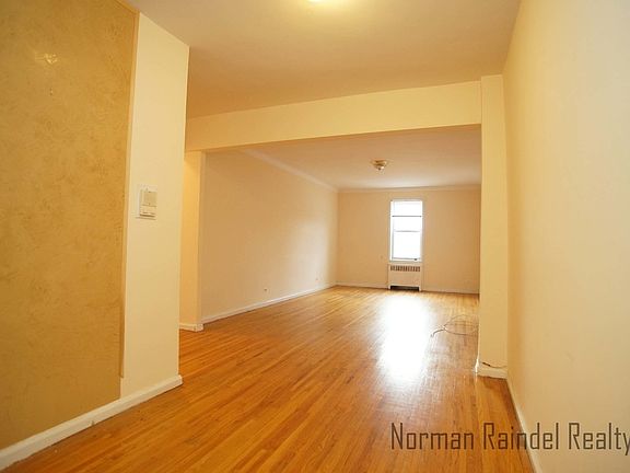2nd image of 2566 Ocean Ave APT C1