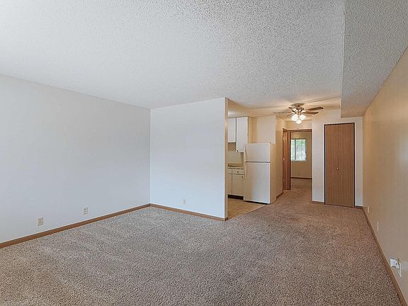 4th image of 4621 Prescott Ave #1X1