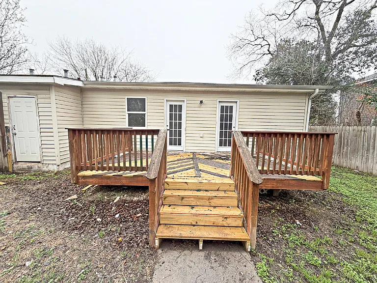 817 Zachry Dr — Photo 15