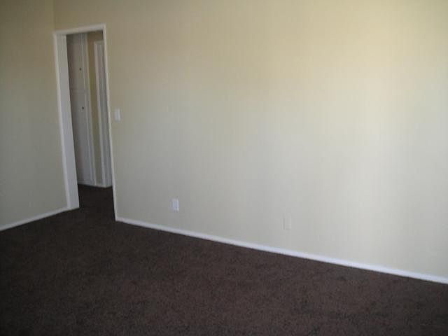 1st image of 318 E 5th St