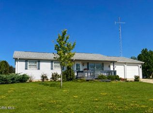 4216 W Rolling Meadows Blvd, Defiance, OH 43512