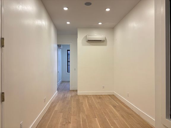 2nd image of 52 Grace St #1L
