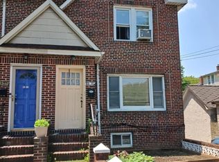 83-10 161st St, Jamaica, NY 11432