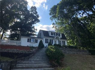 86 Beachmont Ave, Cranston, RI 02905