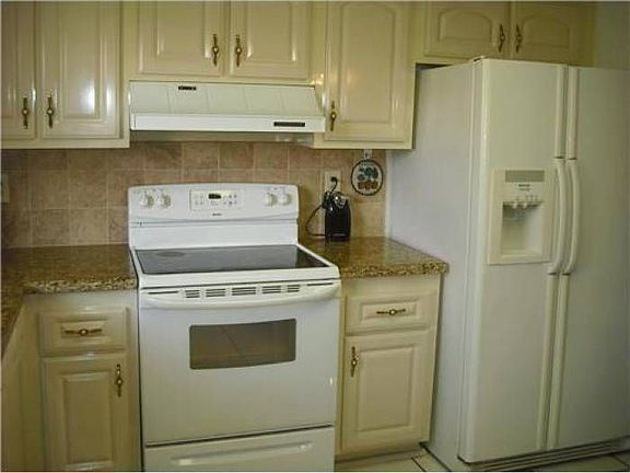 5th image of 4635 Rosewood Tree Ct APT A