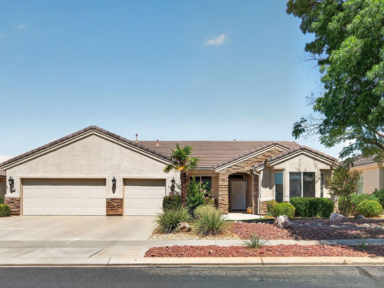 4779 S Ironwood Dr — Sun River Golf Club
