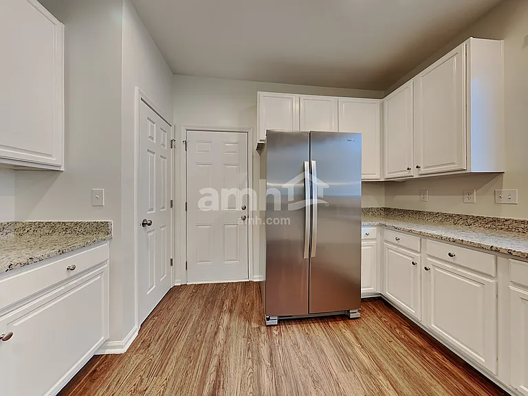 3840 Holliwell Pass — Photo 4