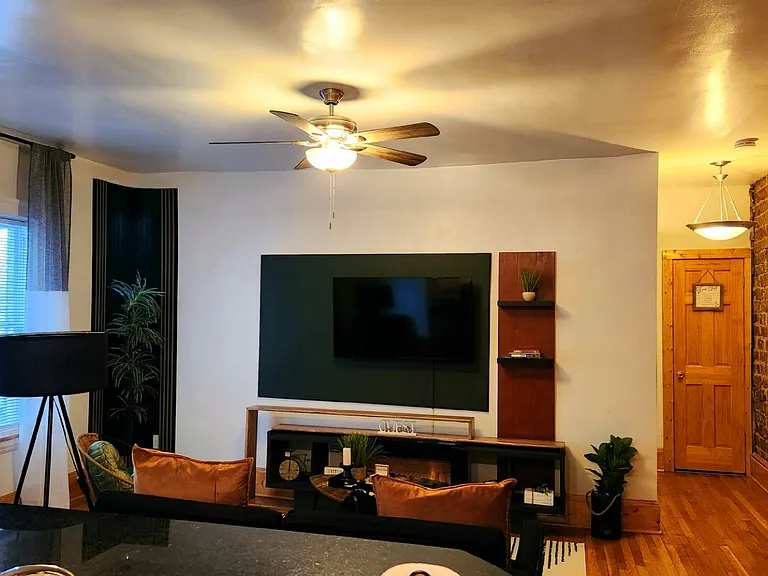 2681 Euclid Heights Blvd #3 — Photo 1