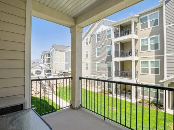 1806 W Newcastle Ln, Saratoga Springs, UT