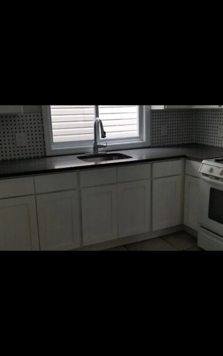 3 bed, 2.5 bath, $2,200 — Photo 1