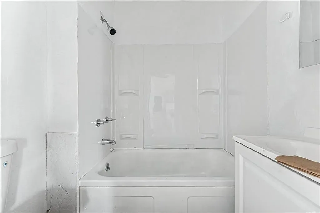 2 bed, 1050 sqft, $800 — Photo 4
