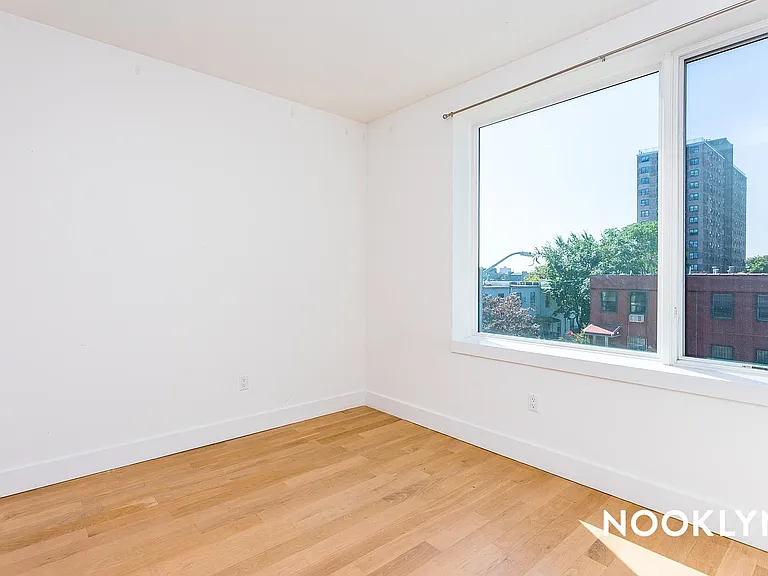 829 Willoughby Ave #4F — Photo 5