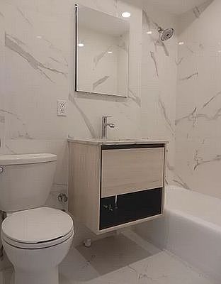 5th image of 240 E 46th St APT 6C