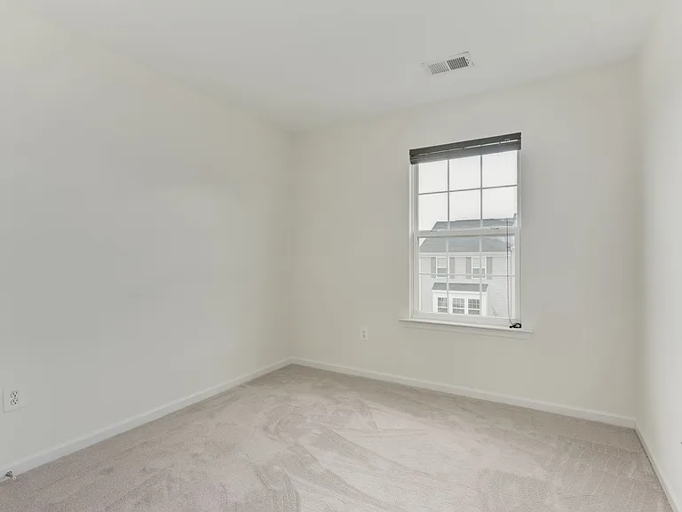 119 Monticello Sq — Photo 29