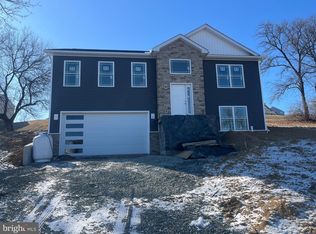 8286 Capri Ct, Waynesboro, PA 17268
