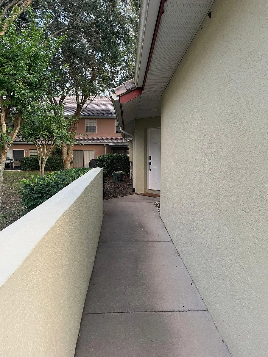 Building Photo - 1282 N Fairway Dr