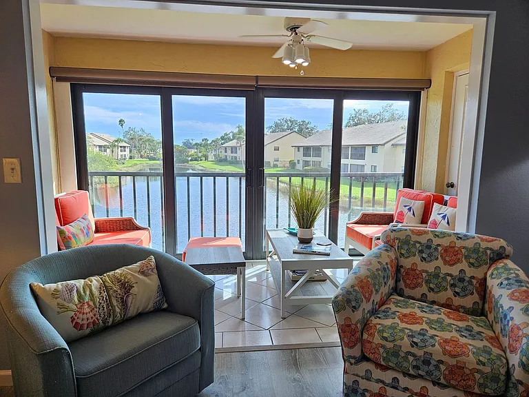 340 Three Lakes Ln #F — Photo 9