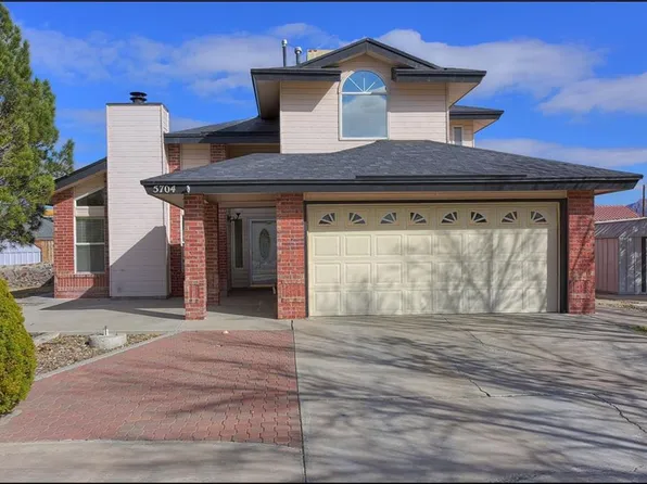 5704 Saplinas Rd, El Paso, TX 79932