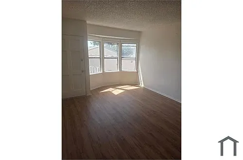 2318 1/2 S Ridgeley Dr Photo 1