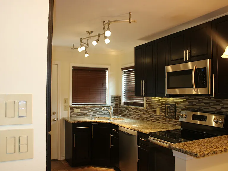 1237 Centerville Rd — Photo 11