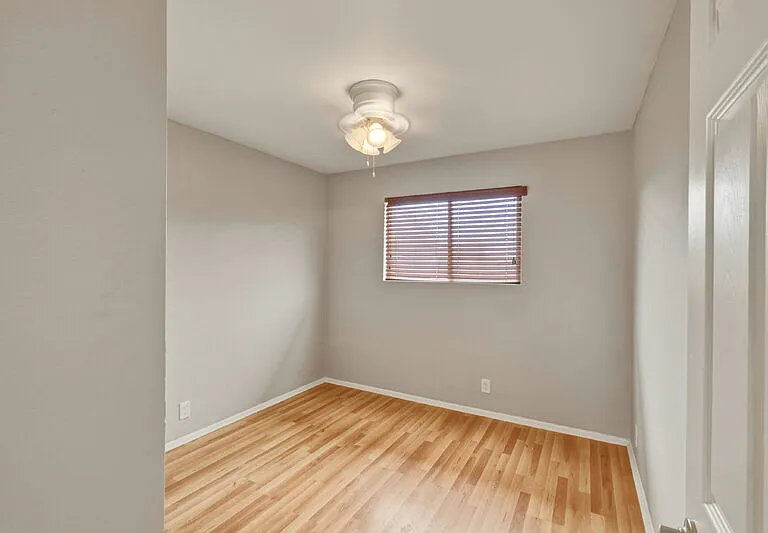 1224 E 9th Ave — Photo 21