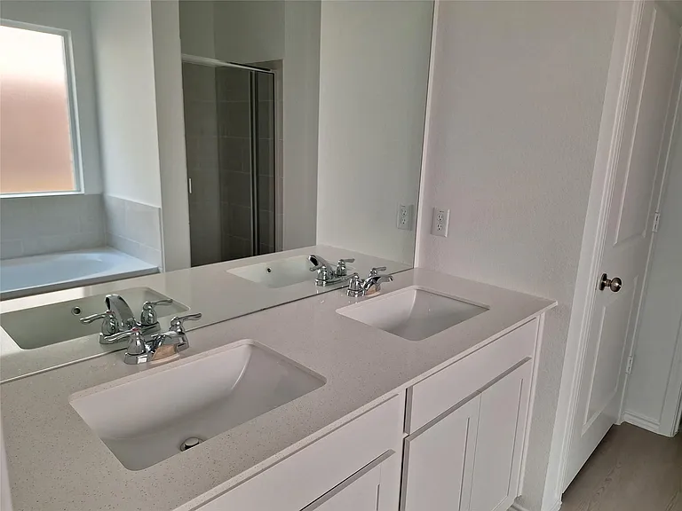 18001 Prairie Falcon Way — Photo 3