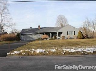 41 Pleasantview Dr, Suffield, CT 06078