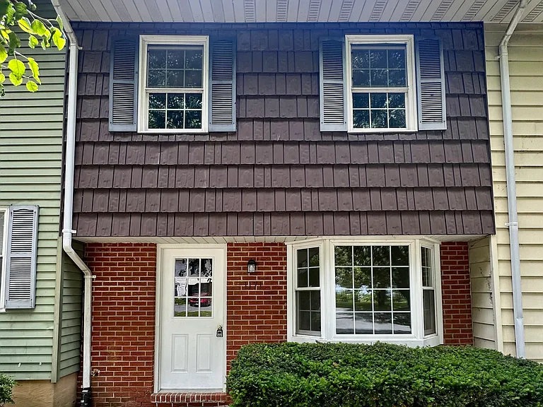 1171 Ravenwood Rd — Photo 1