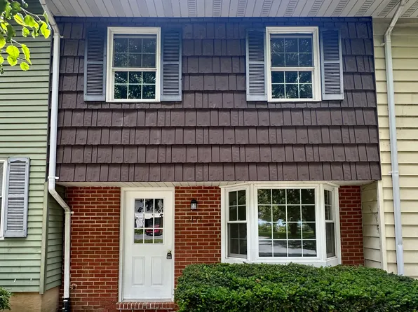 1171 Ravenwood Rd, Stephens City, VA 22655