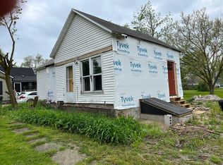 401 N Elm St, Three Oaks, MI 49128