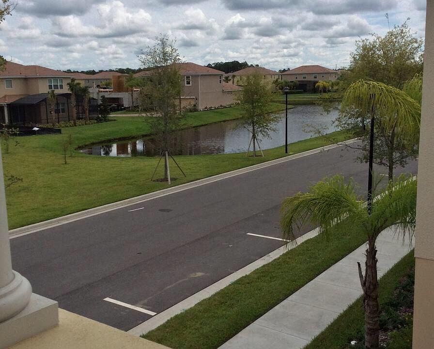 2nd image of 12040 Lorenza Ln