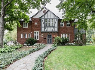 44 Crestwood Dr, Saint Louis, MO 63105
