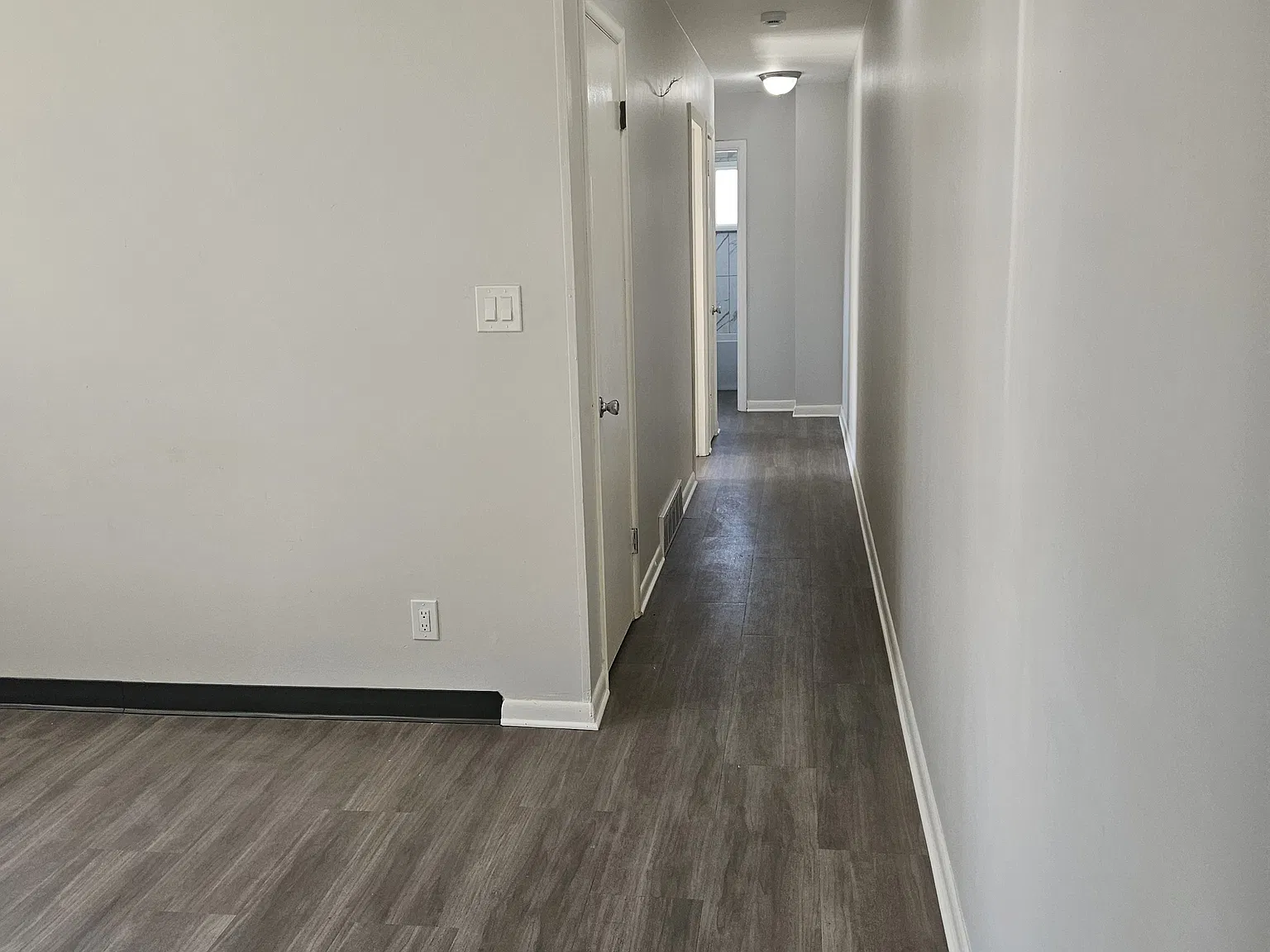 2 bed, 845 sqft, $950 — Photo 4