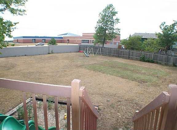 3rd image of 2401 N Pembroke Ct
