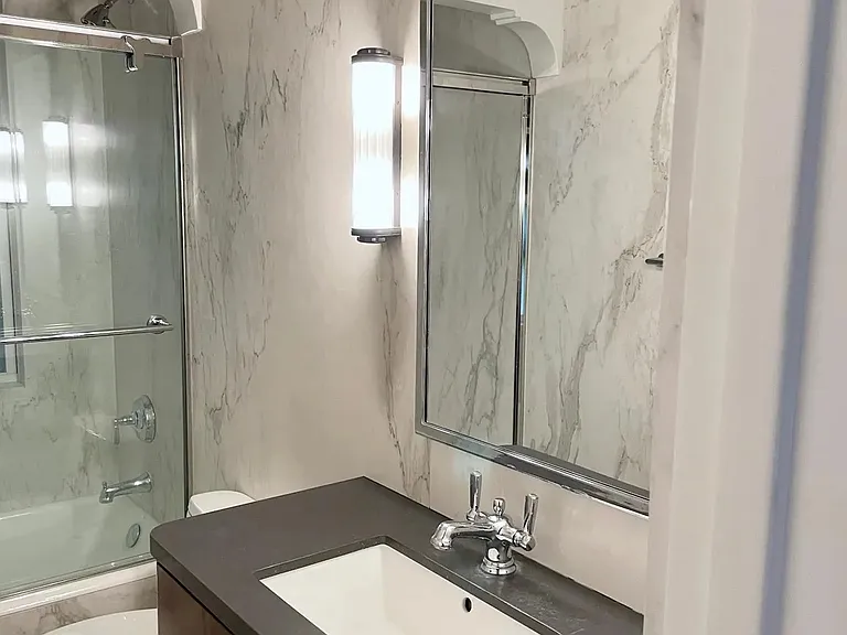 1338 N Laurel Ave #204 — Photo 27