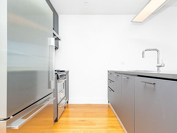 4th image of 1040 Dean St #309F