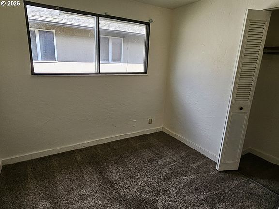 4th image of 684/686 W Quinalt St