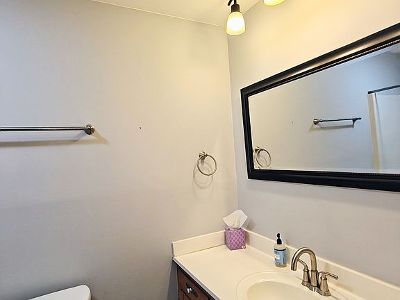 5th image of 923D Innsbruck Dr #D