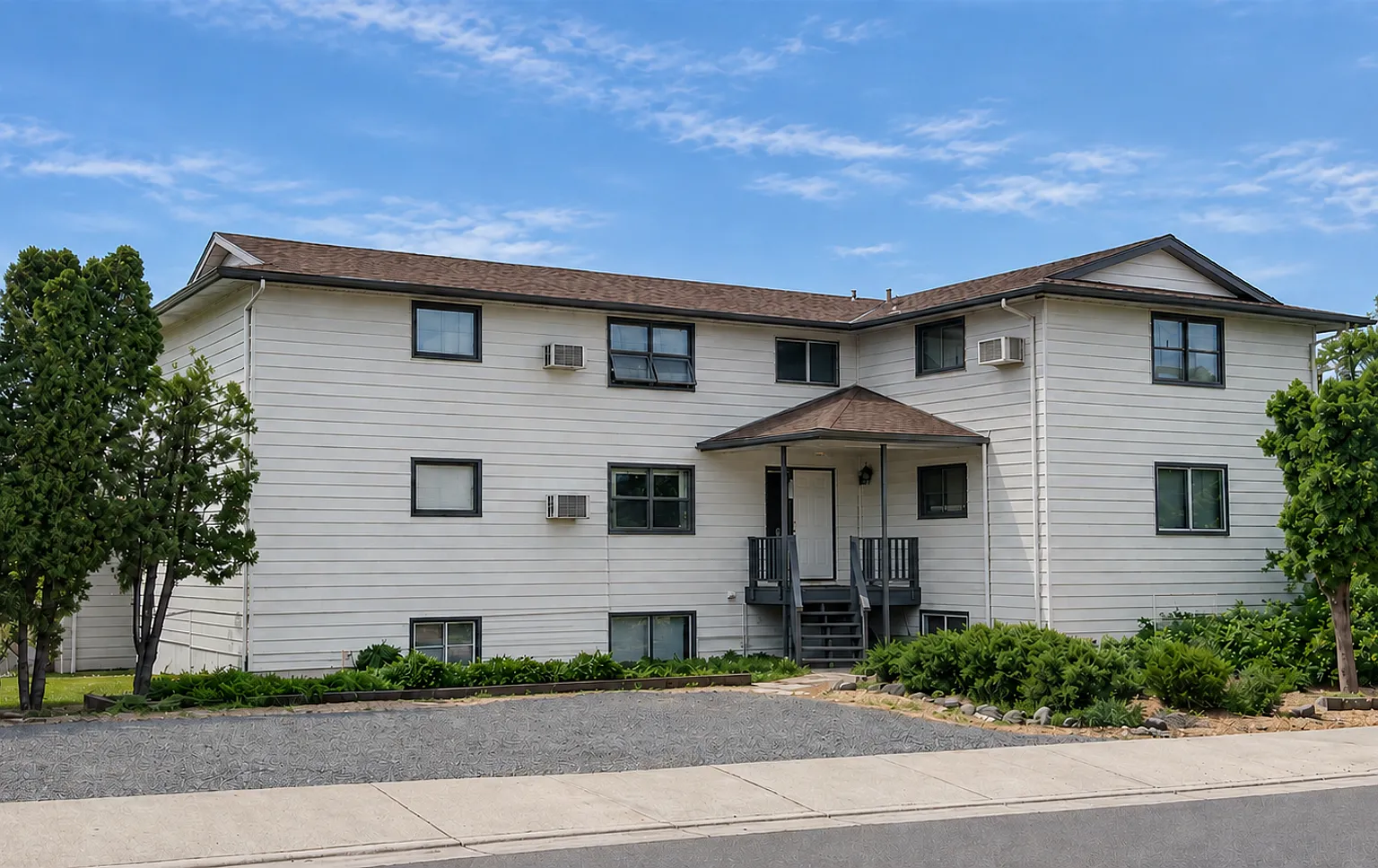 75.00 - 126 E Barker — Photo 1