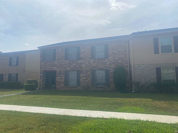 2nd image of 460 Yorktown Ln
