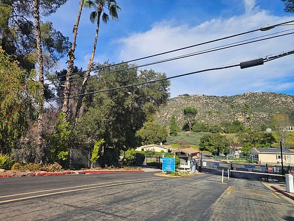 3rd image of 8975 Lawrence Welk Dr