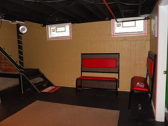 2nd image of 1502 N Linden St