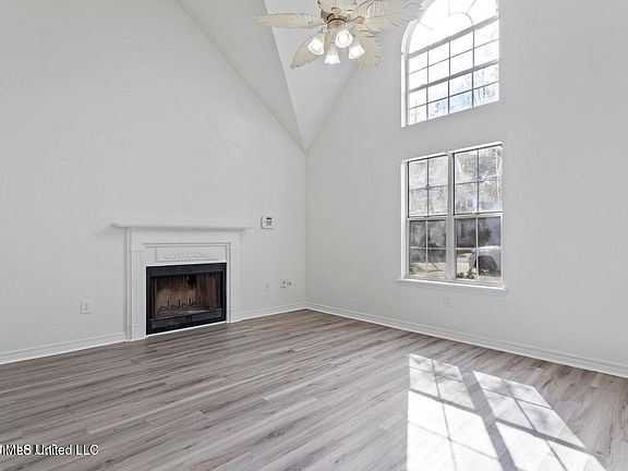 4th image of 1706 James Buchanan Dr