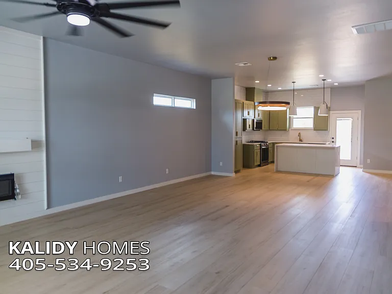 905 S Howard Ave — Photo 6