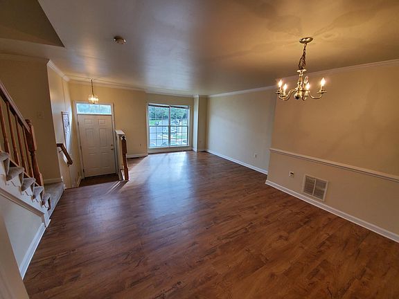 5th image of 12887 Hyannis Ln