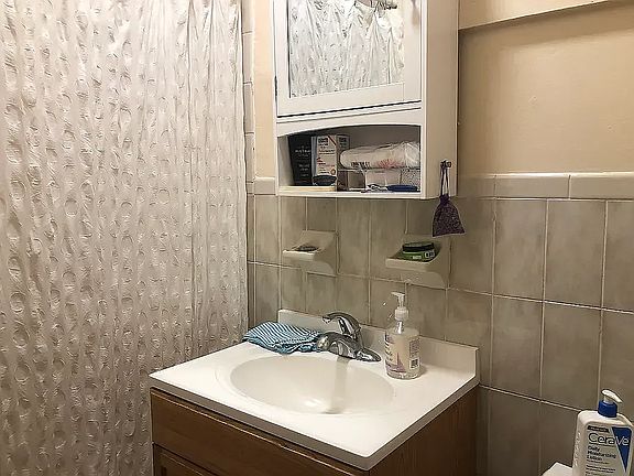 5th image of 365 3rd Ave APT 3C