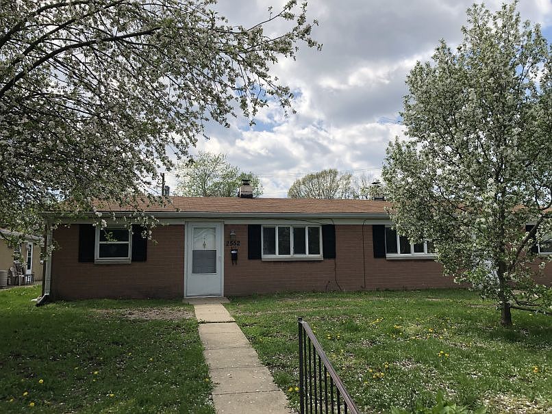 1st image of 2560 Schofield Ave