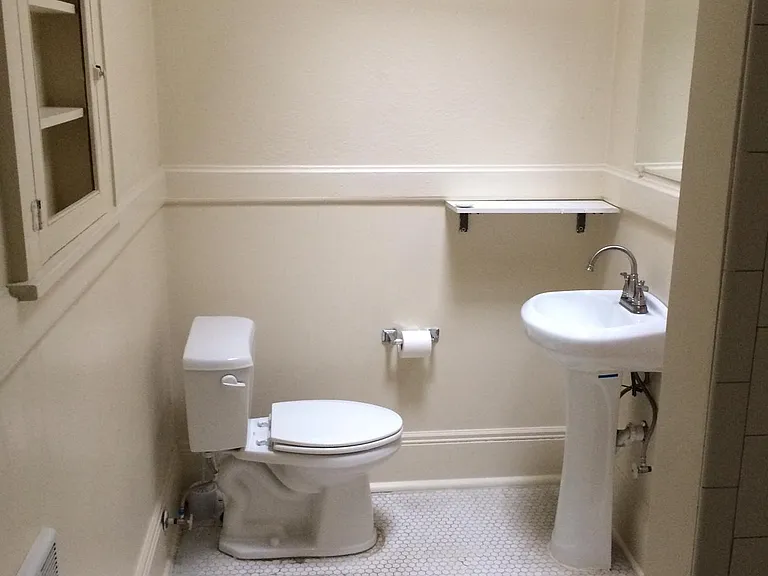 779 Haywood Rd #C — Photo 4