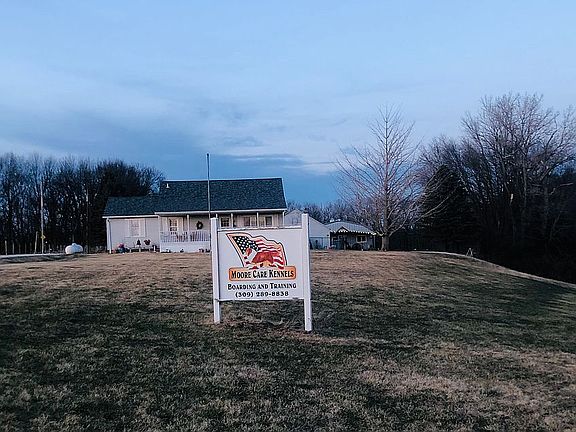 3rd image of 1307 Knox Highway 8